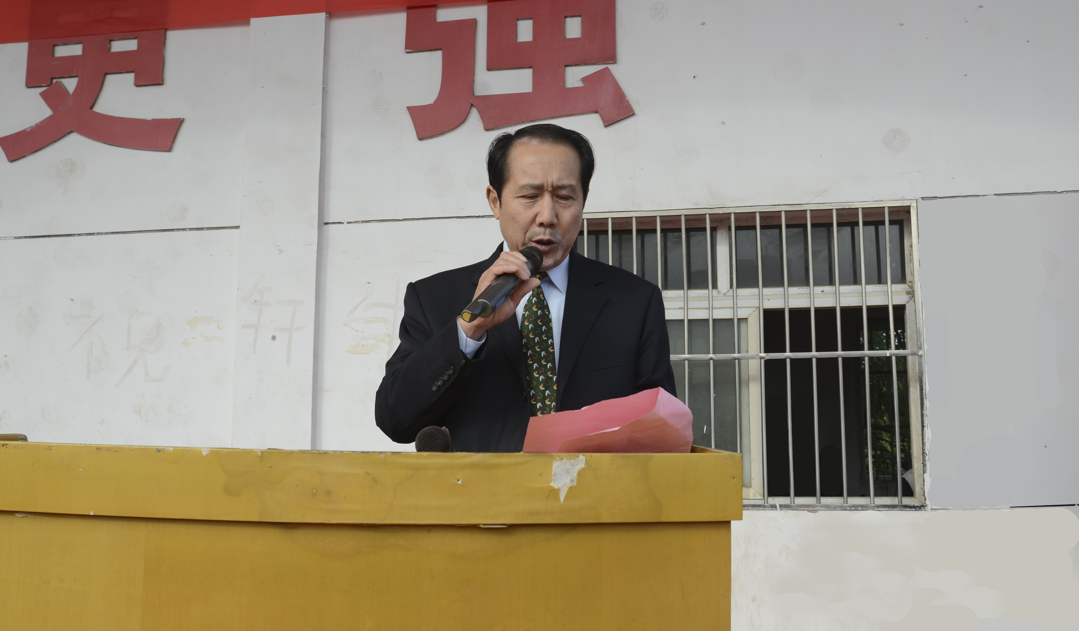 摄影记者戴振国图编邬贝 邓雨晗.JPG