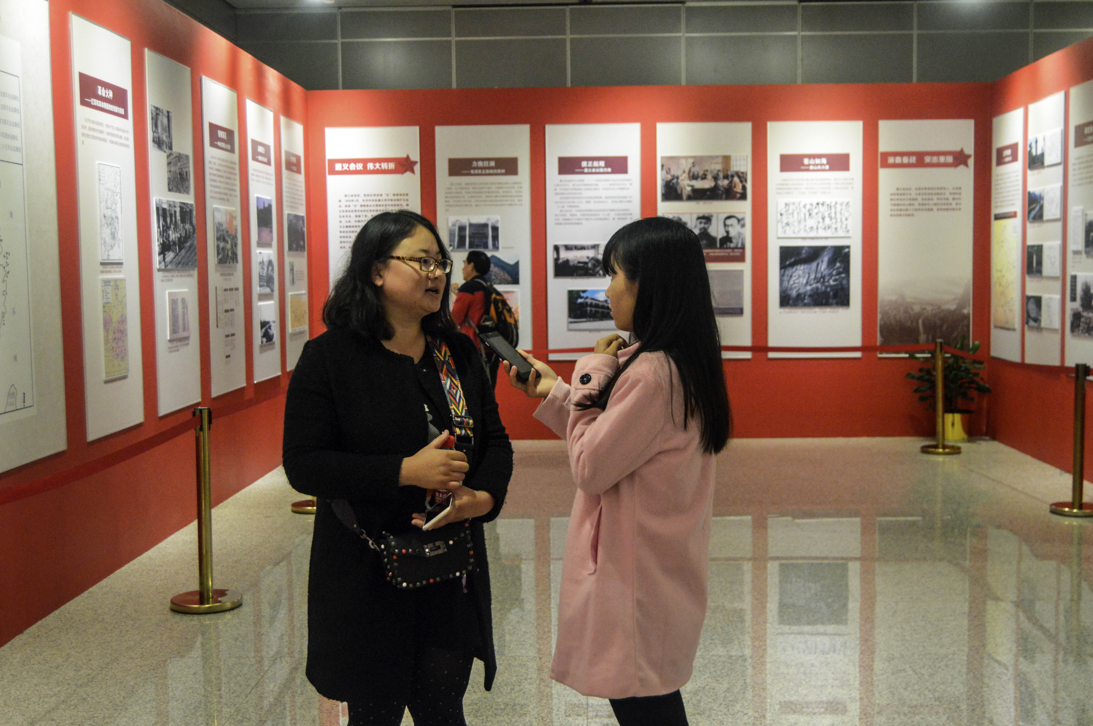 摄影记者秦一飞 图编龚庆 邓雨晗  (3).jpg