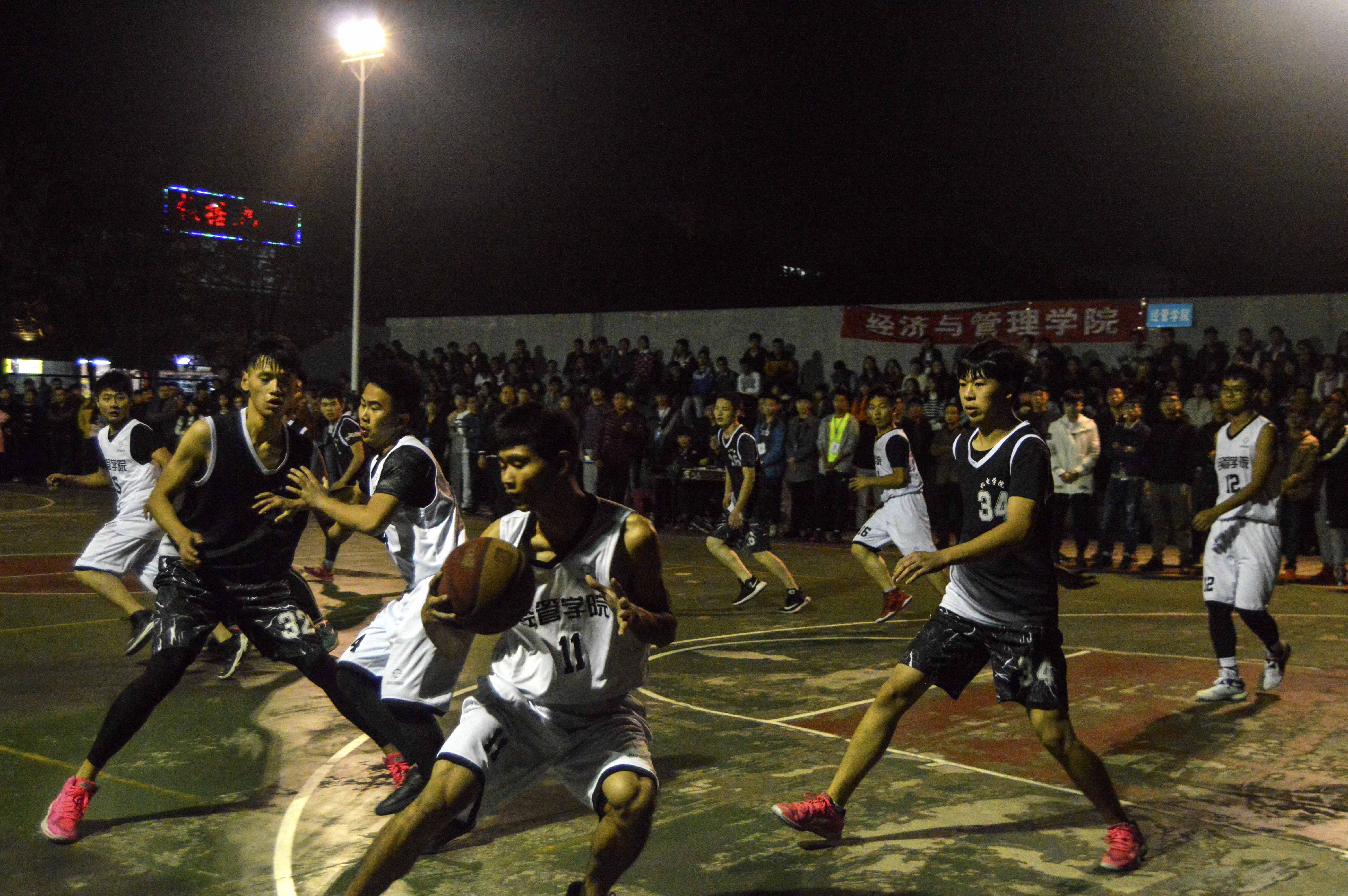 20161121篮球赛决赛 摄影记者 安帅 胡月 陆莉 周琼慧 图编龚庆 (4).jpg