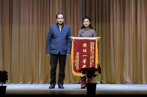 20161208一二.九大合唱彩  摄影记者杨正举 图编 乔文西 (6).JPG