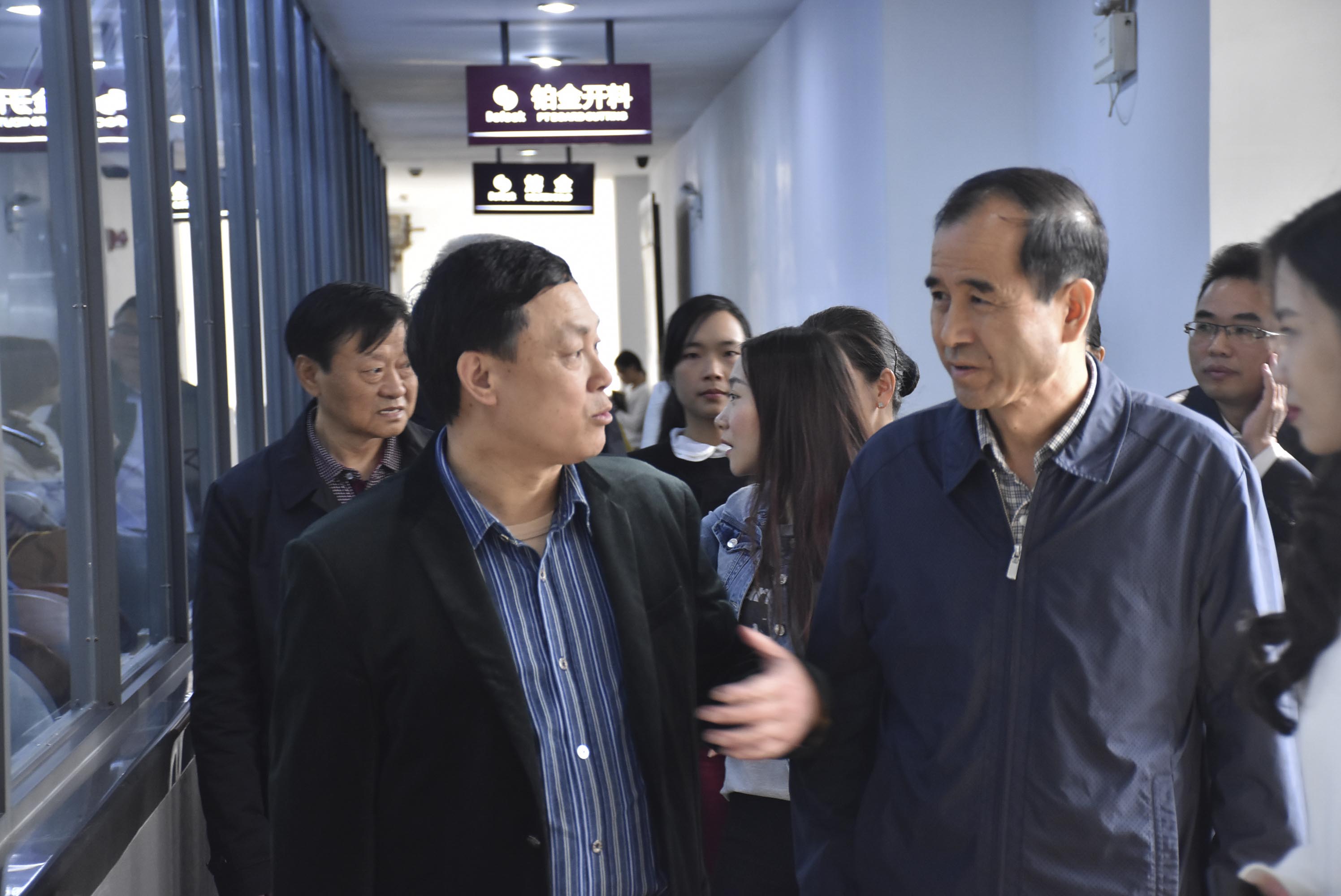 20161216宝福珠宝校企拜访 摄影记者 杨振 图编 罗玲杰 (3).jpg