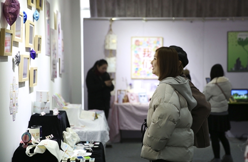 20161228图书馆视觉艺术展 摄影记者刘帅 图编 罗玲杰 (10).JPG