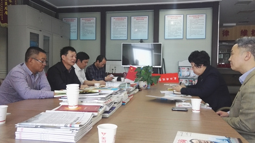 新岗村两委班子拜访楚商协会_副本.jpg