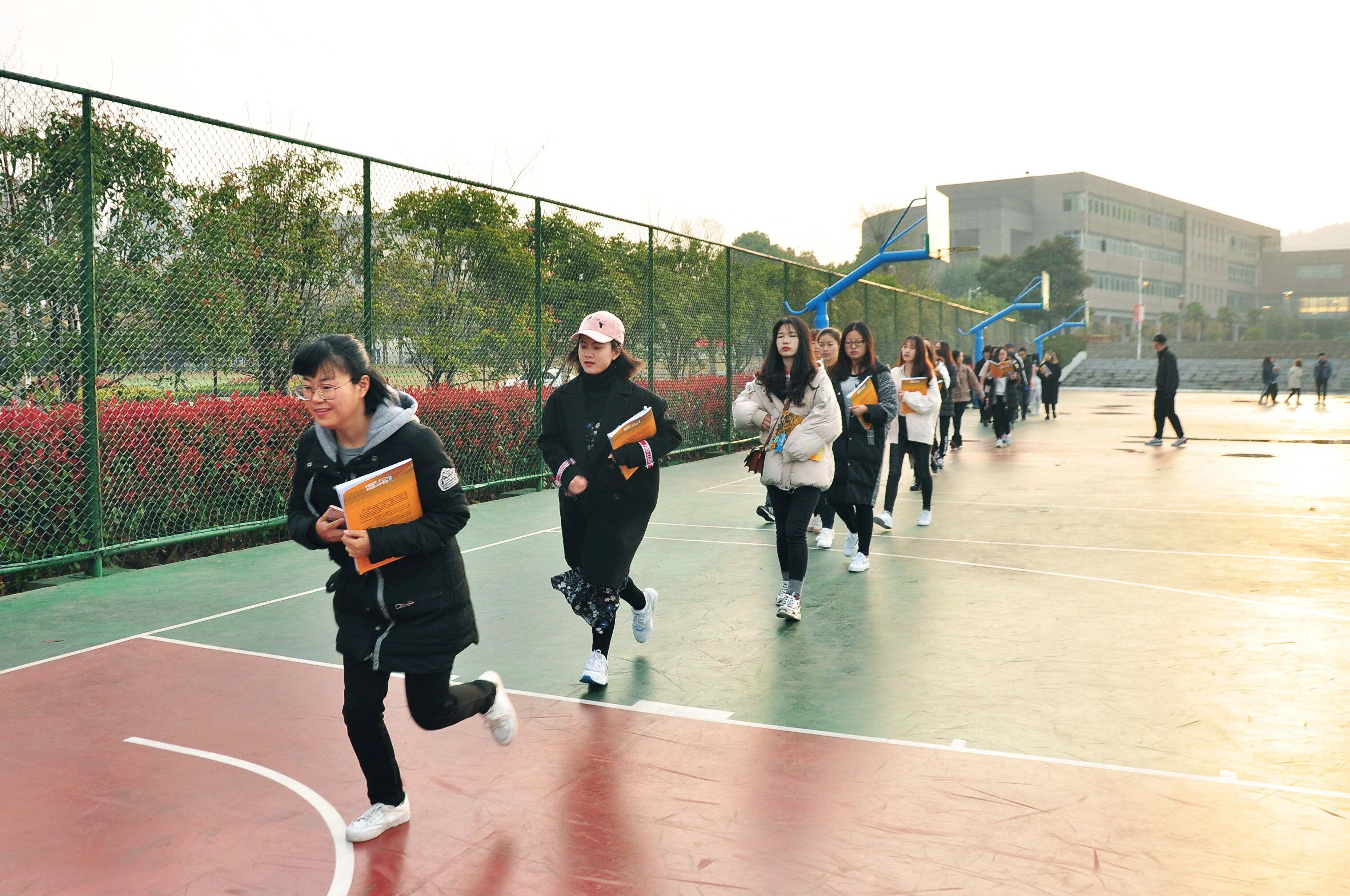 余美玲 王昕怡 (1).jpg