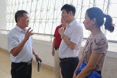 三教查课 赵炜剑摄 (4).jpg