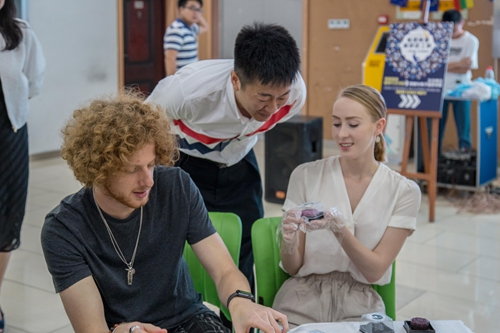 机电班会 做月饼 陈政燃摄 (27).jpg