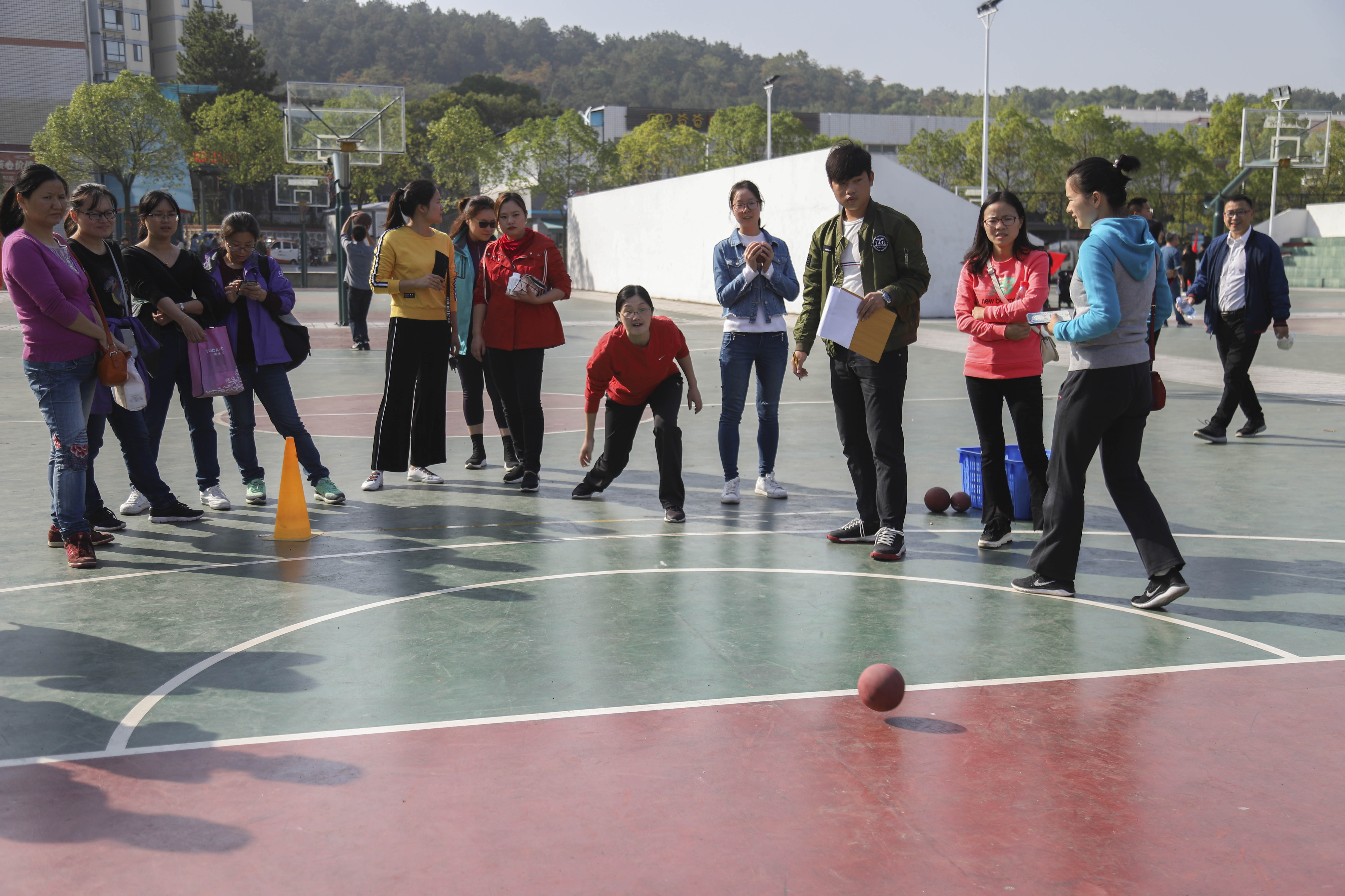 唐一剑 教职工保龄球.JPG