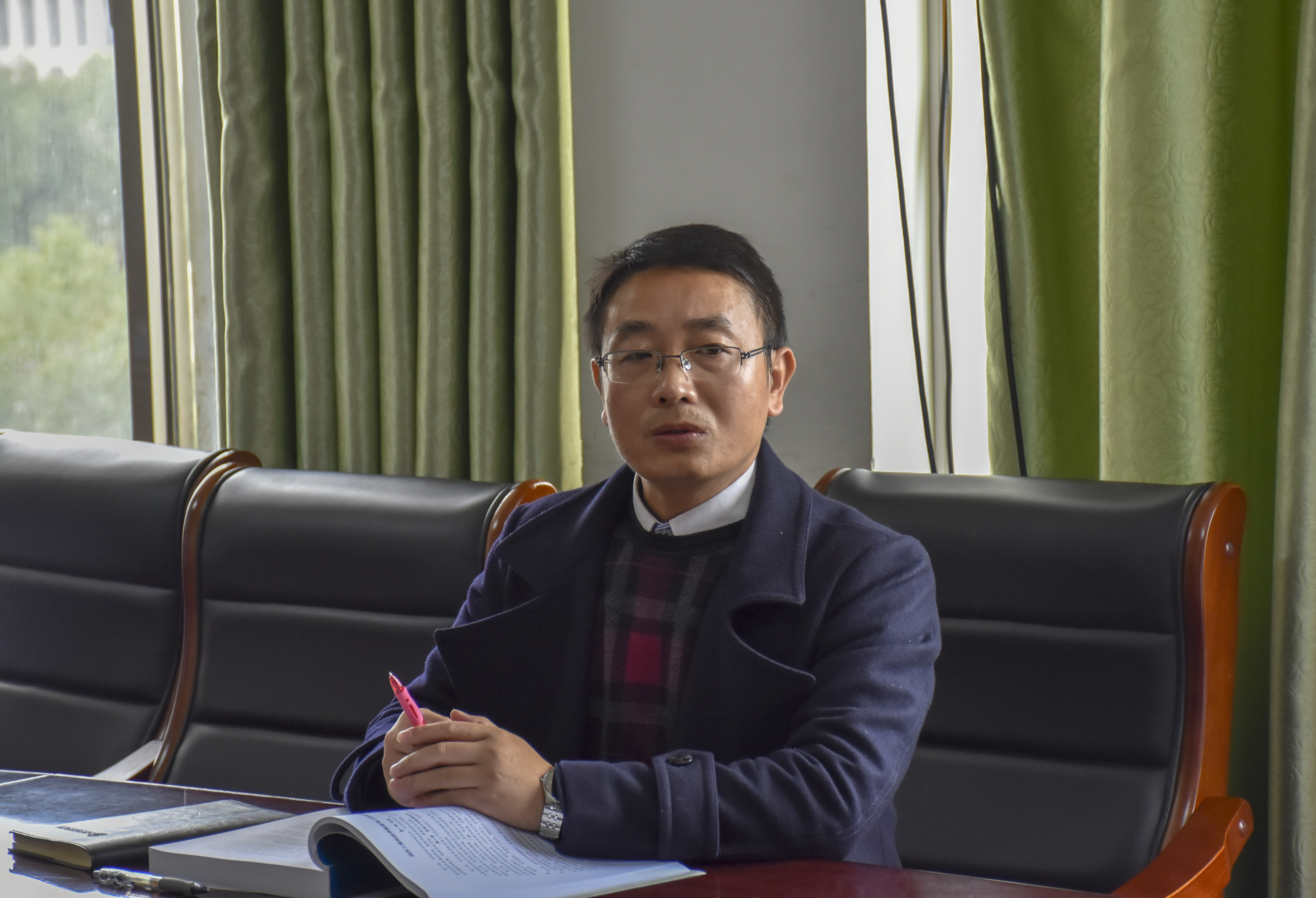 20181120全校教工通讯员大会 摄影记者马星宇 (4).jpg