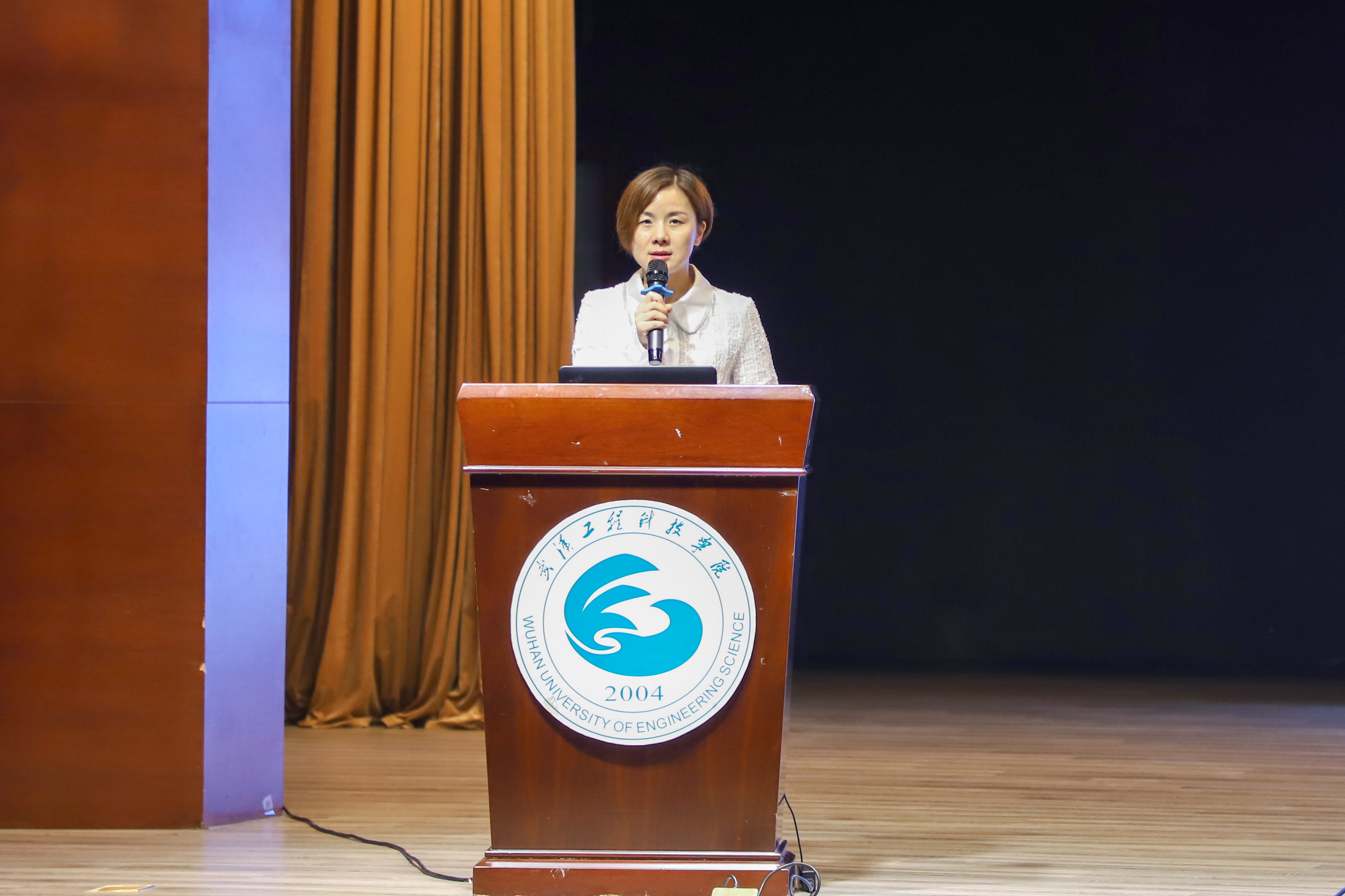 王辰羽格 (5) 1 陈书记.JPG