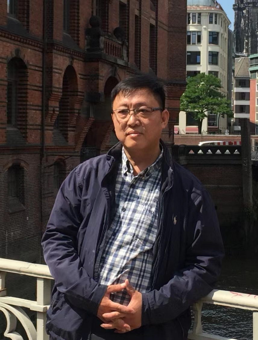 艺术与传媒学院院长——沈祥胜