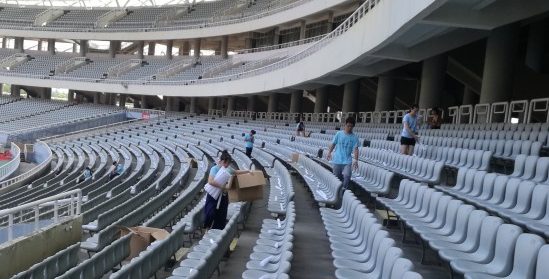 【中国日报网】100元异地生存15天 大学生暑期实践挑战自我