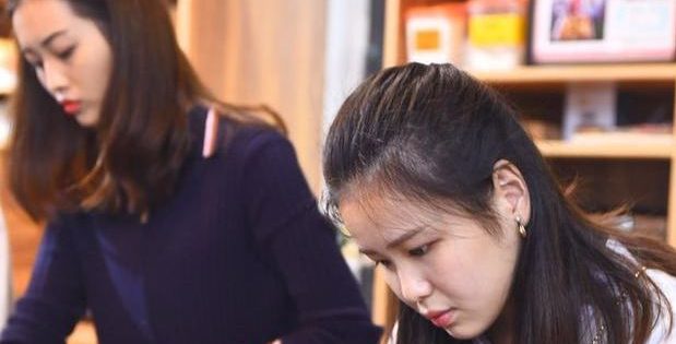 【中国日报网】会玩!高校景观课进花店 学生叫好又叫座