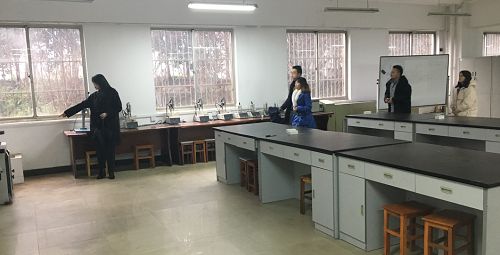 时刻绷紧安全之弦丨校领导带队深入实验室检查工作