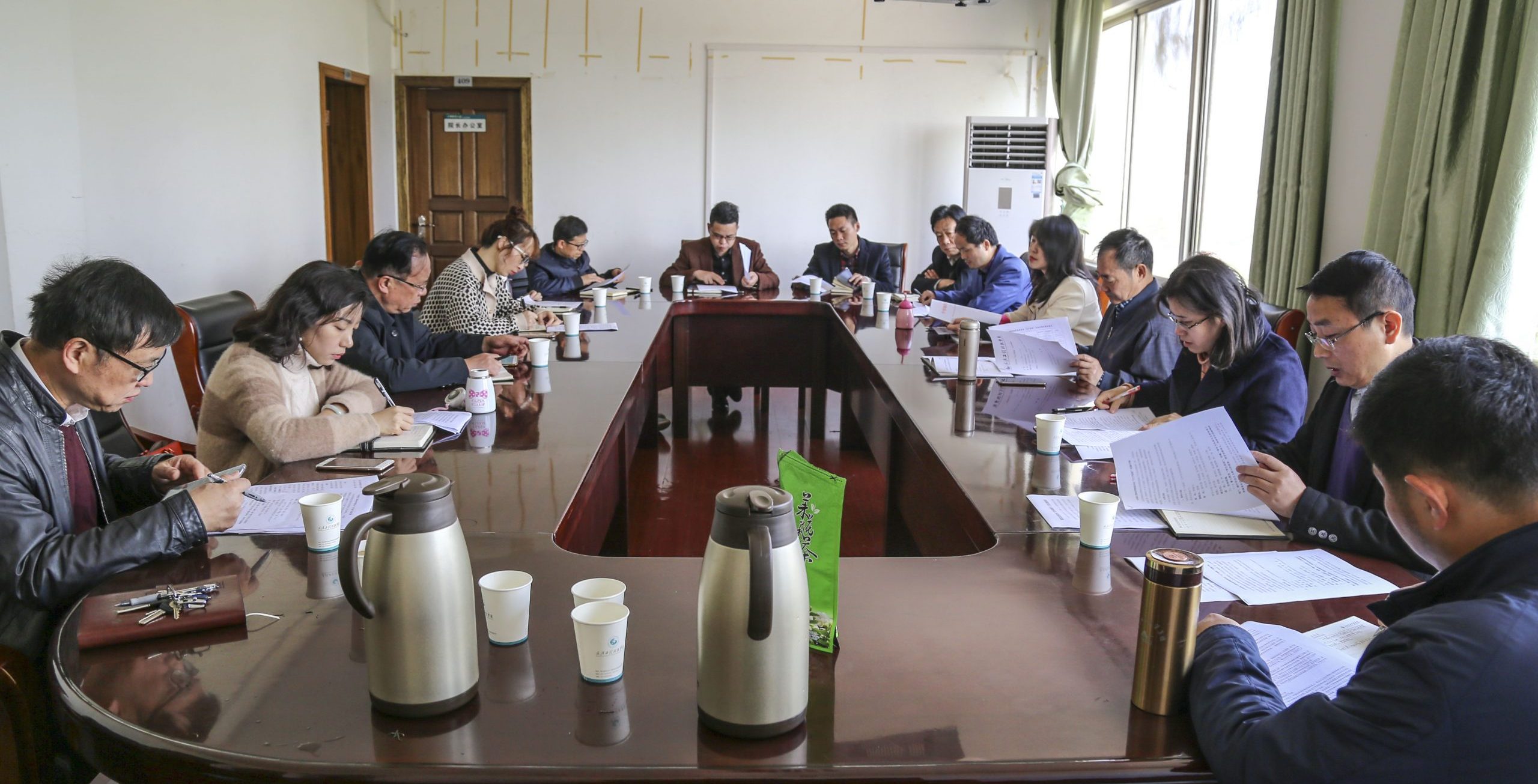 学校召开“五个思政”建设工作专题研讨会