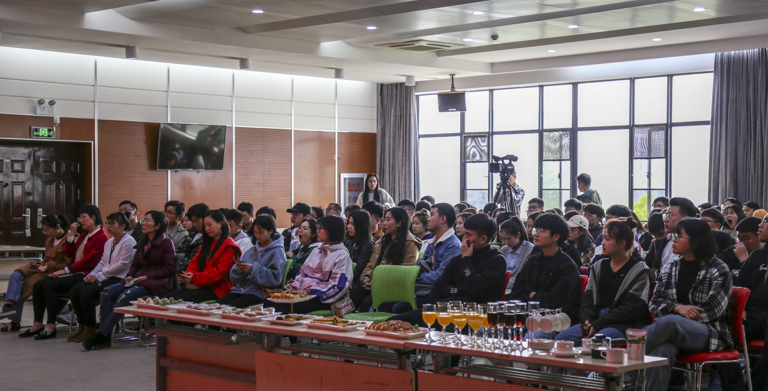 武工院召开加拿大卡普顿大学分享会