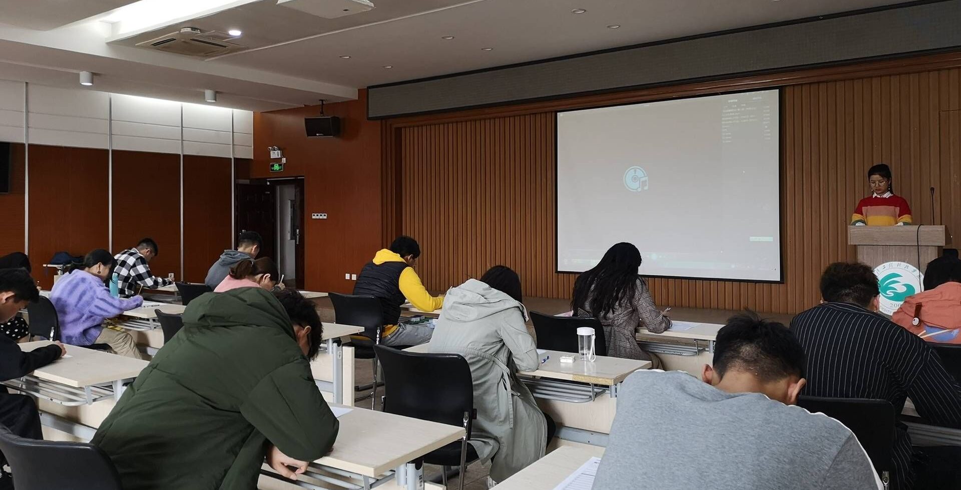 武工院本硕直通班组织雅思模拟测试