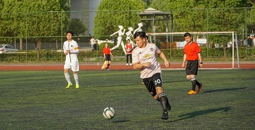 校庆杯足球赛圆满落幕