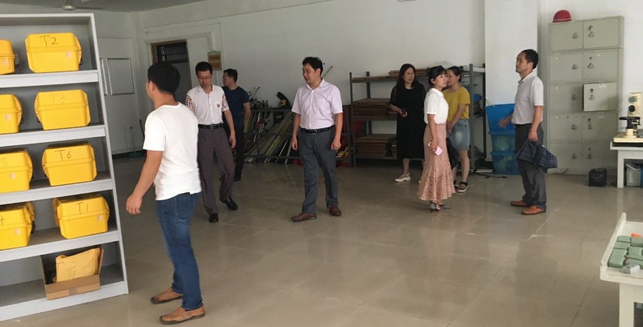 学校开展学期末实验室安全大检查
