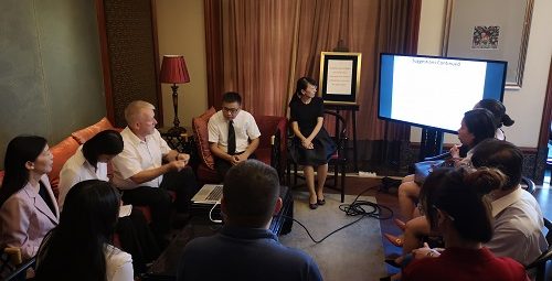 跨越国界的零距离对话——艾伦·卡洪博士到访武工院 与校领导及教师代表深入交流