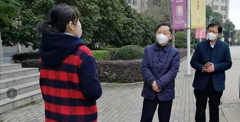 湖北省委教育工委副书记孔祥恩一行到武工院检查一线防疫工作