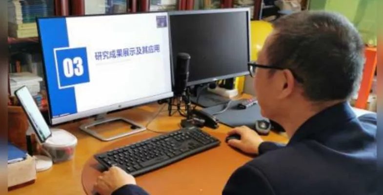 一样的“毕业季” 不一样的“云答辩”