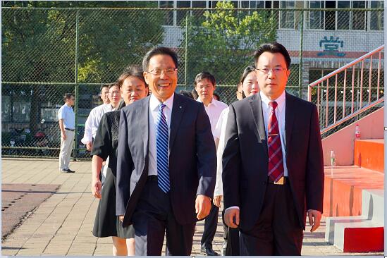 武工院举行2019级新生开学典礼暨军训成果汇报会