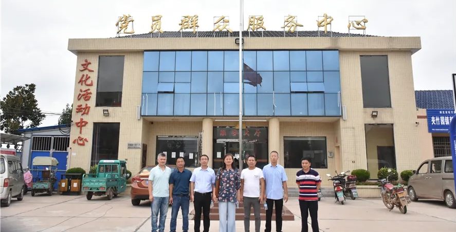 武工院校领导赴新岗村调研指导脱贫攻坚工作