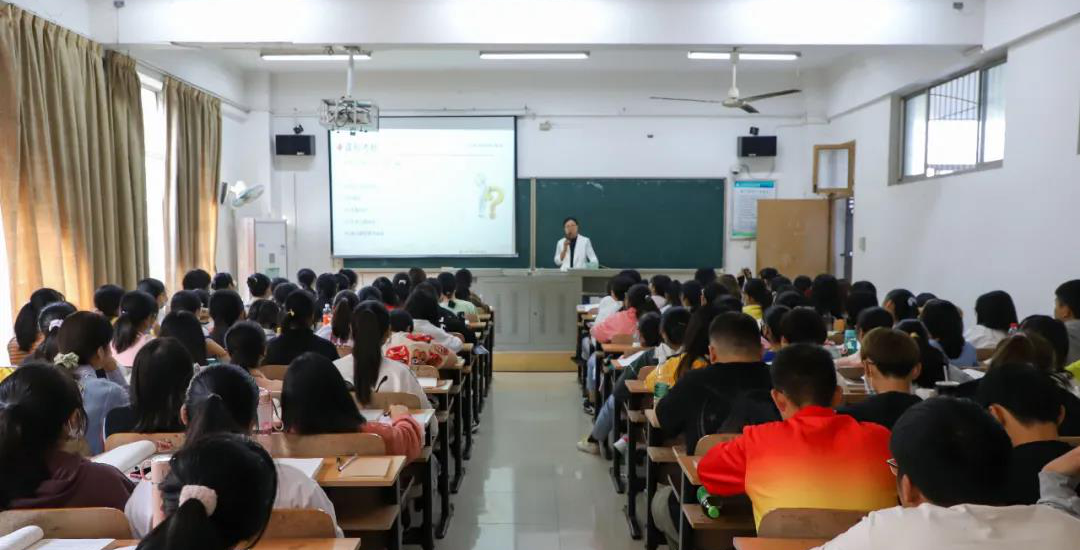 武工院校领导检查新生开学第一课