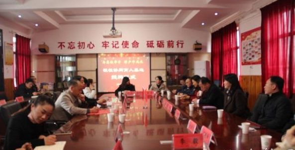 【荆楚网】武汉市江夏区第一初级中学与高校牵手 协同育人