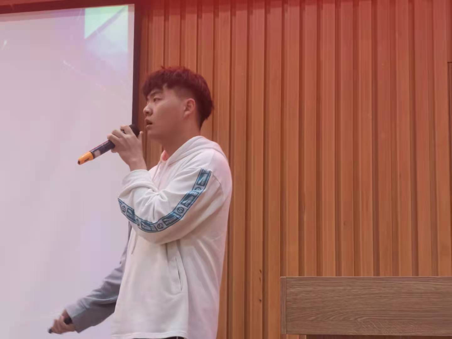 从新视角的角度去分析新媒体行业的发展