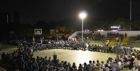 【中新网】送糖果抽盲盒 武汉工程科技学院为新生送惊喜