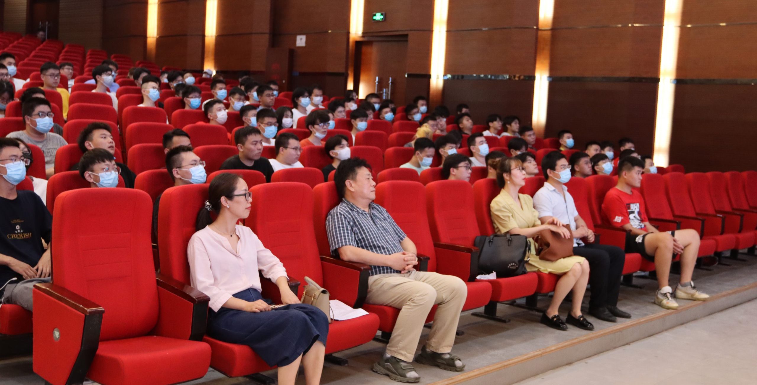 我校信息工程学院举办2021级专升本新生开学典礼