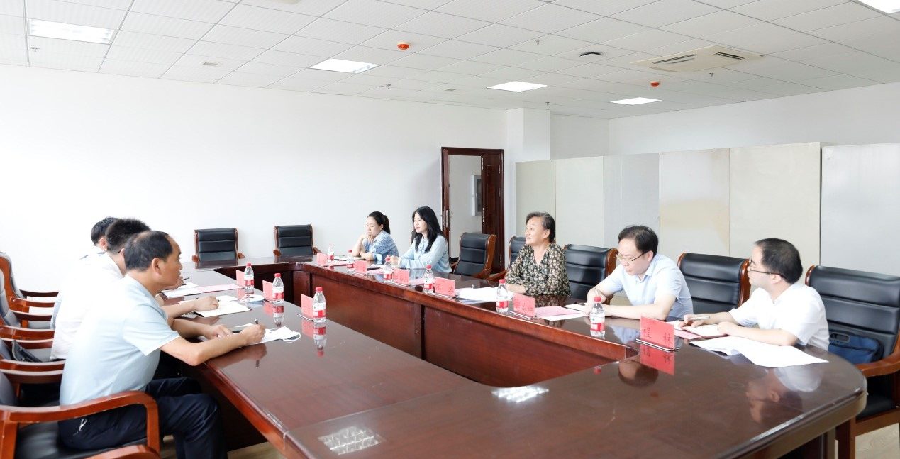 神农架林区阳日镇党政领导来我校对接乡村振兴定点帮扶工作