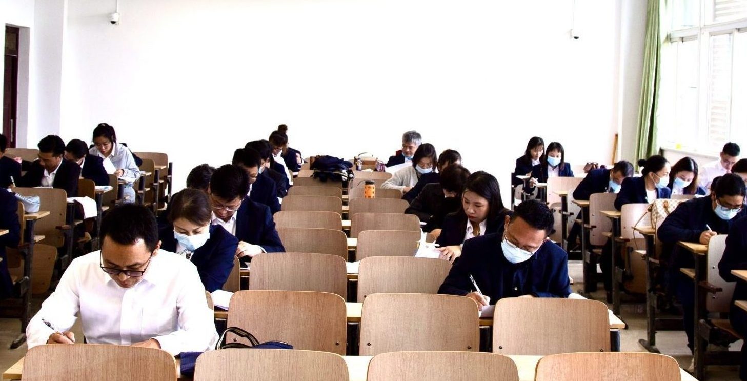 以考促评，学校组织评估知识考试