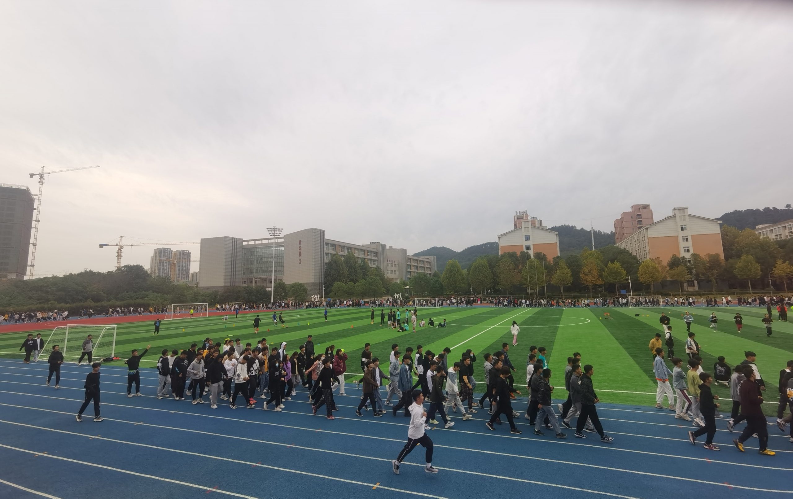 早训那些事——青春还在进行，未来还在继续
