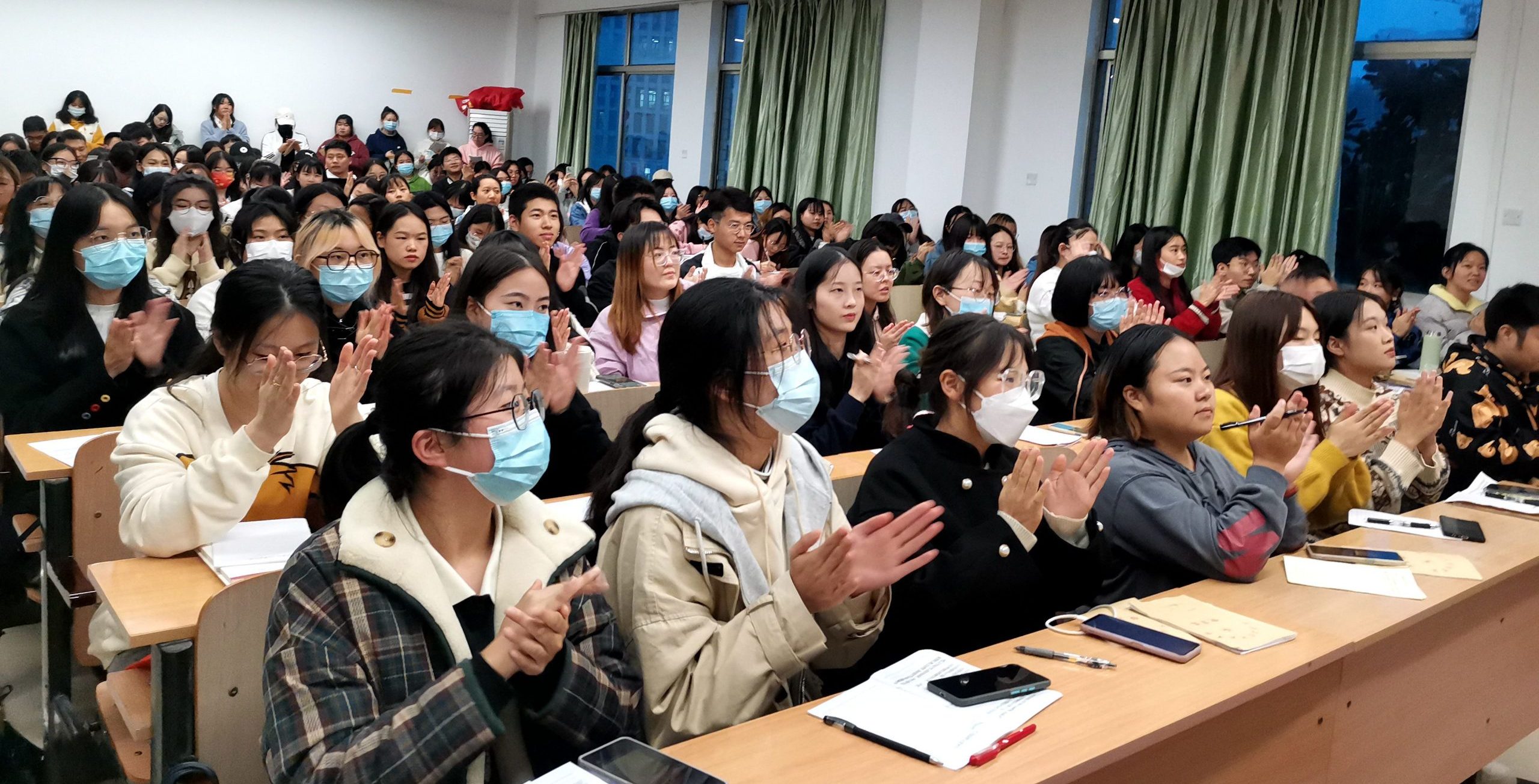 人文学院组织开展第33期党校培训第七课