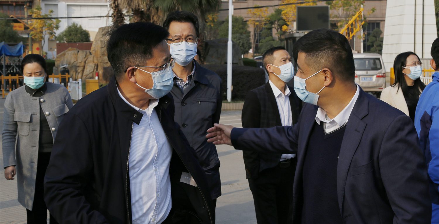 江夏区委副书记、区长张斐一行督查指导武汉工程科技学院疫情防控工作