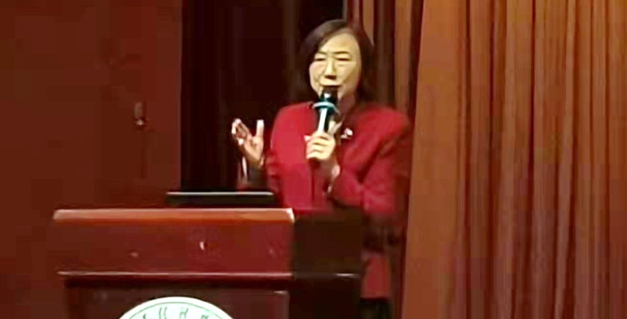 人文学院举行2021级女生四自教育讲座