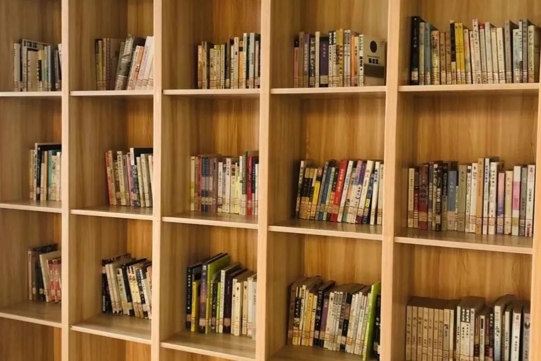 学校再添师生阅读新空间