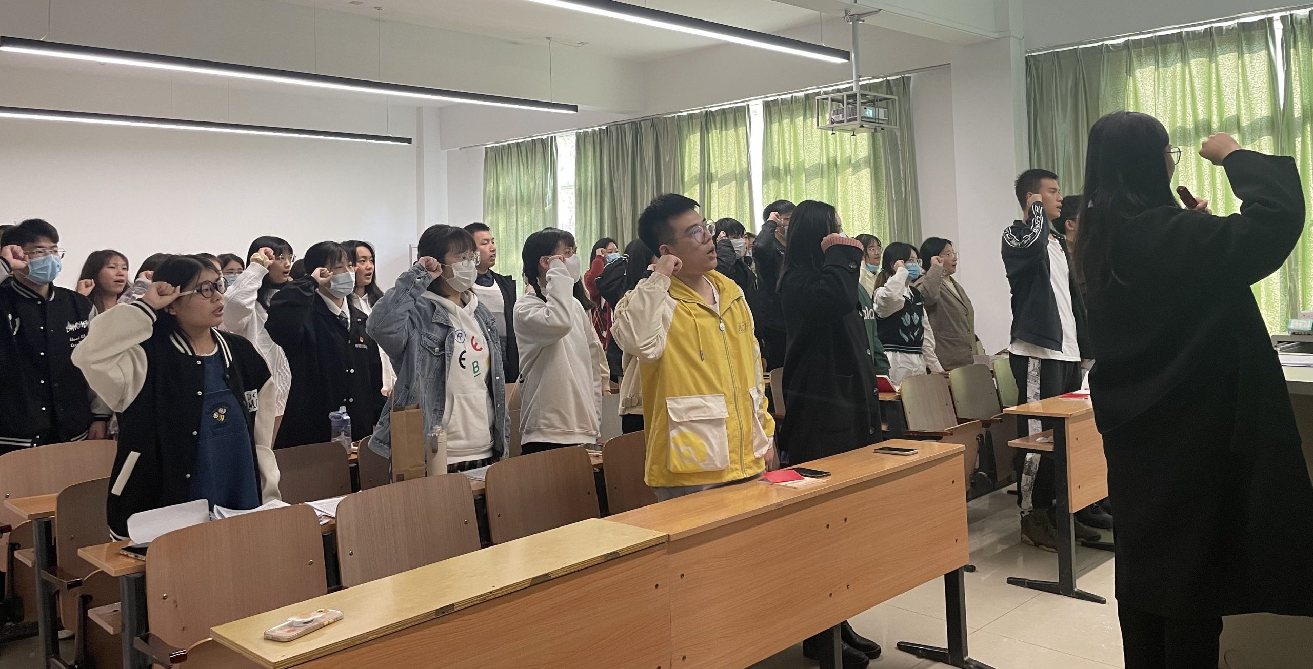 人文学院11月主题党日活动