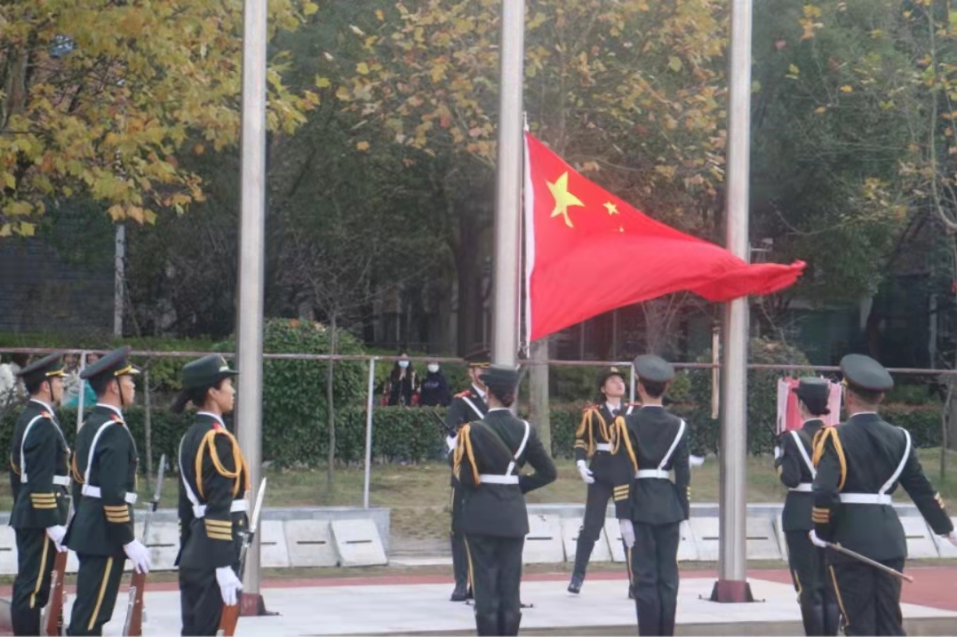 信息工程学院举行新学期升旗仪式