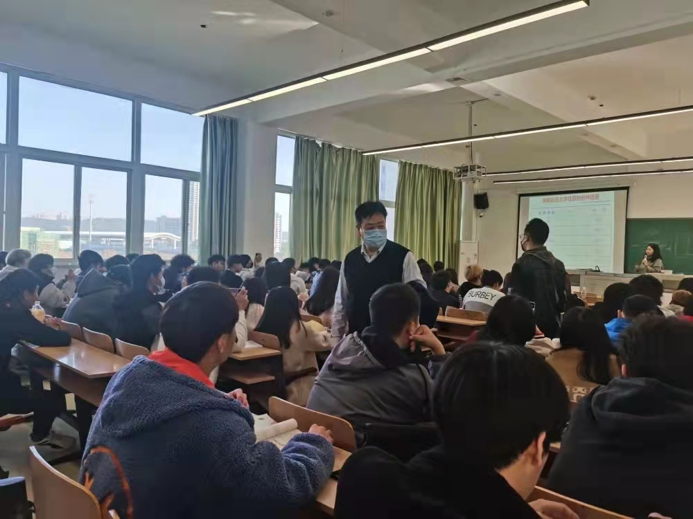 信工学院学风建设月系列活动之查课统计持续开展中