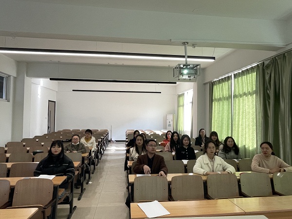经济与管理学院召开2021年度辅导员年终述职大会