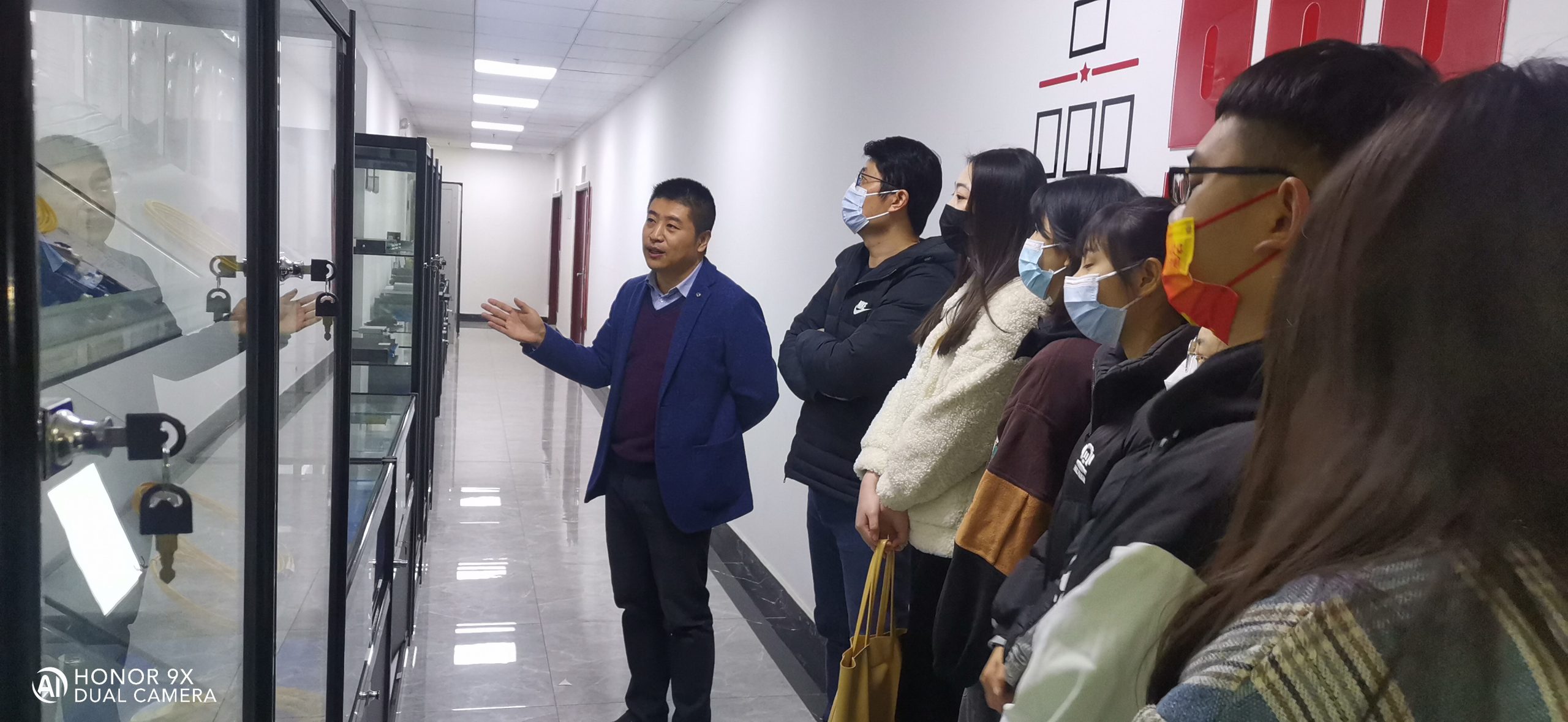 武汉工程科技学院与武汉沃隆云网通信技术股份有限公司签订共建校企合作基地协议