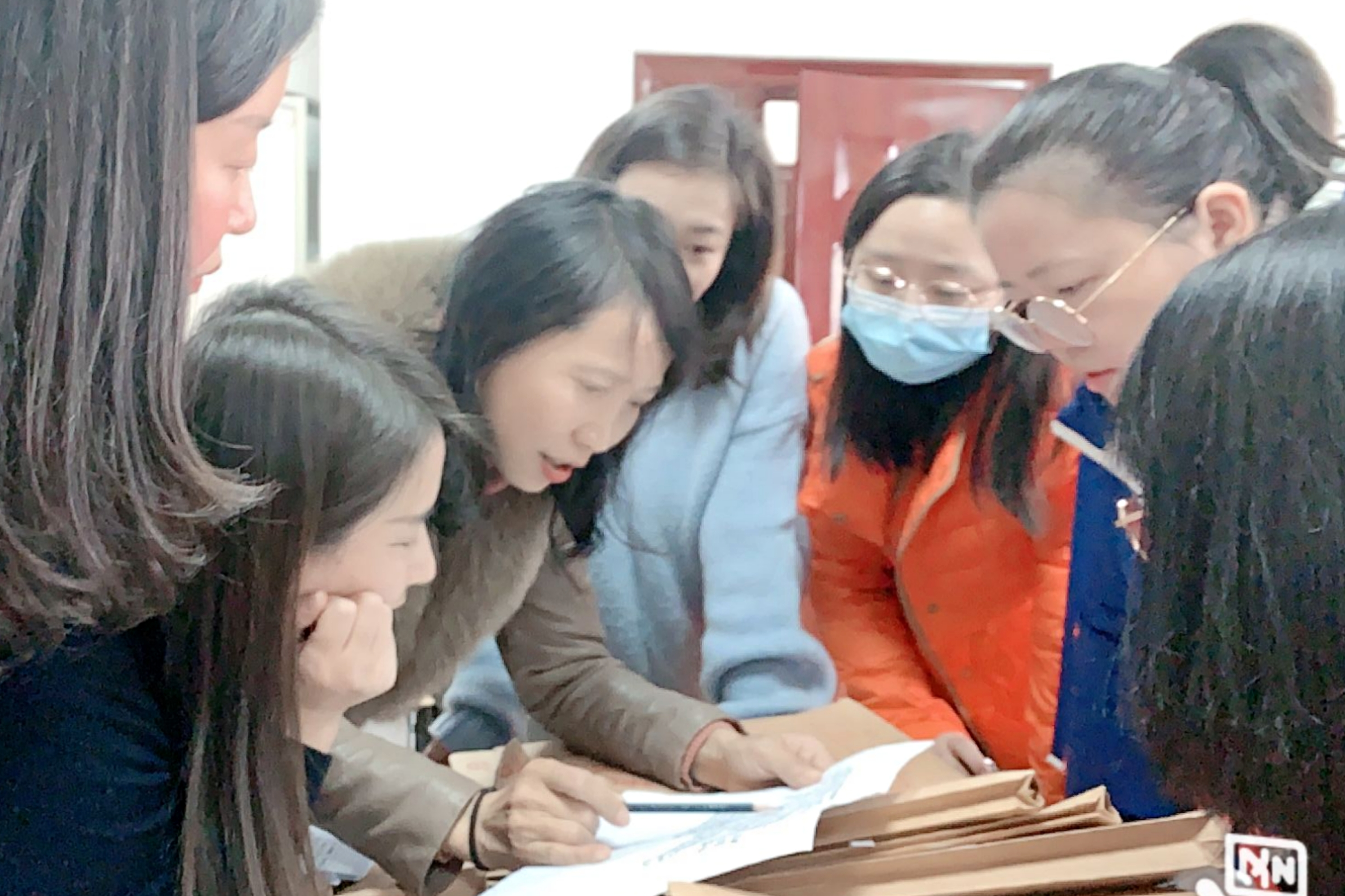 精心组织，严谨规范—— 马克思主义学院组织教师集体阅卷