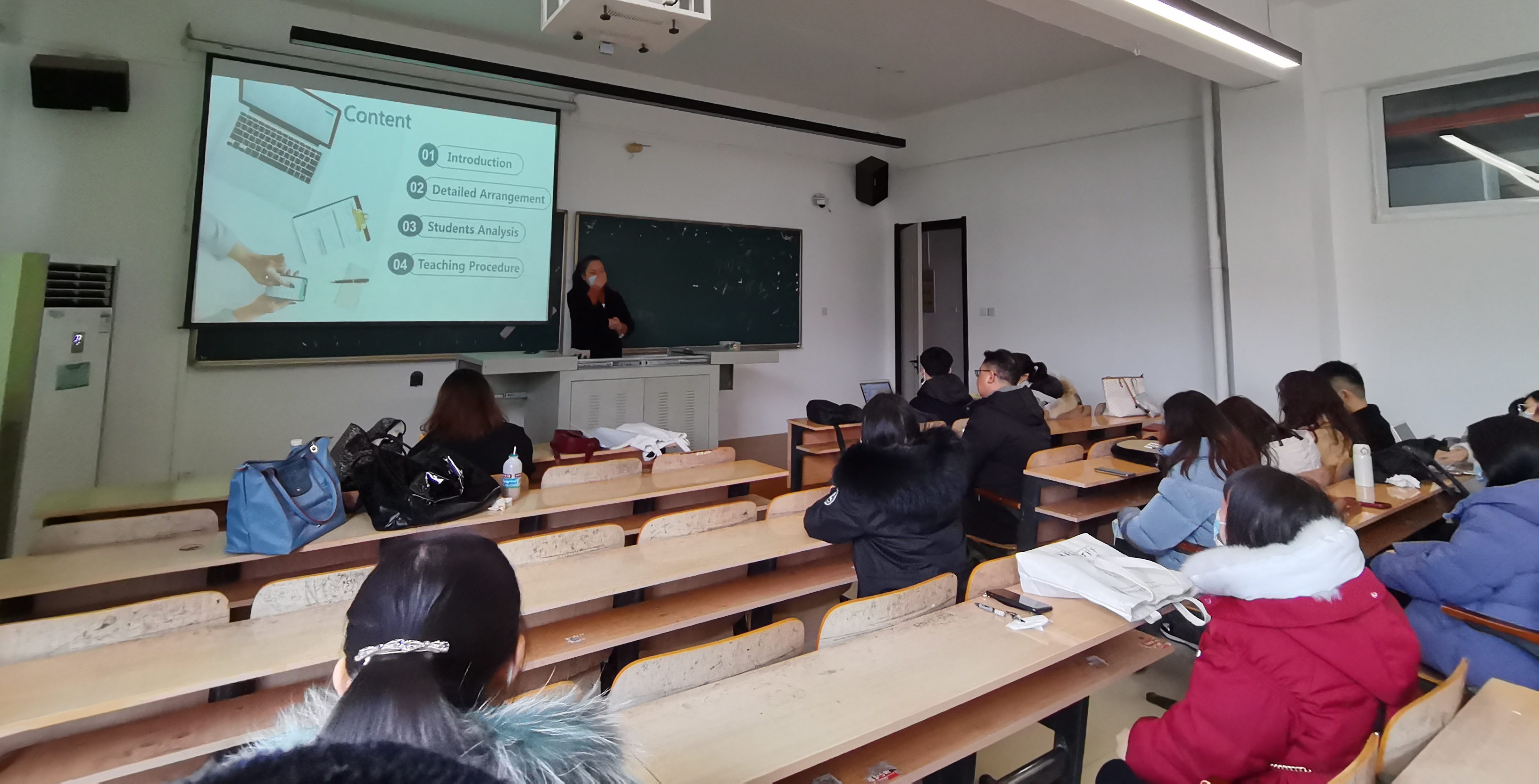 人文学院英语系开展新学期教师“说课”系列活动