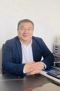 经济与管理学院院长——胡晓峰