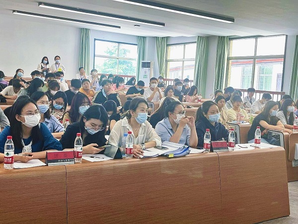 “追求卓越，永不止步”——经管学院“五四评优”答辩会圆满举行