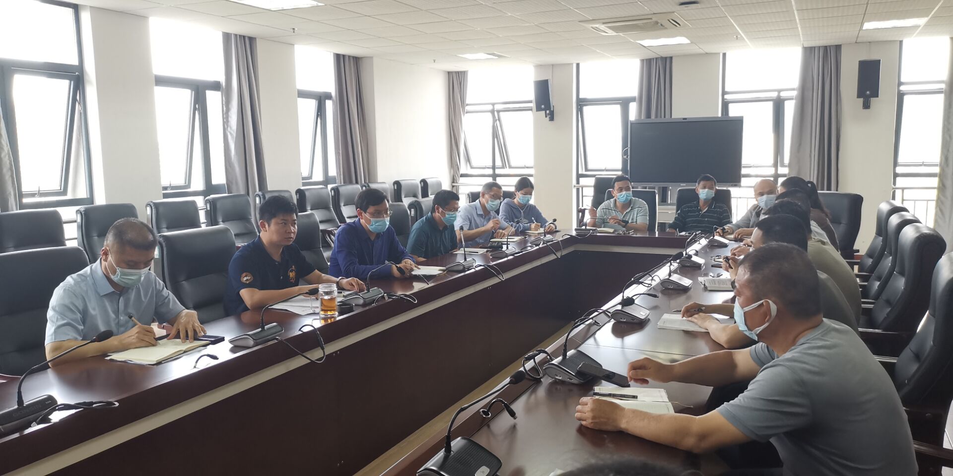 后勤保卫处召开部门工作会议
