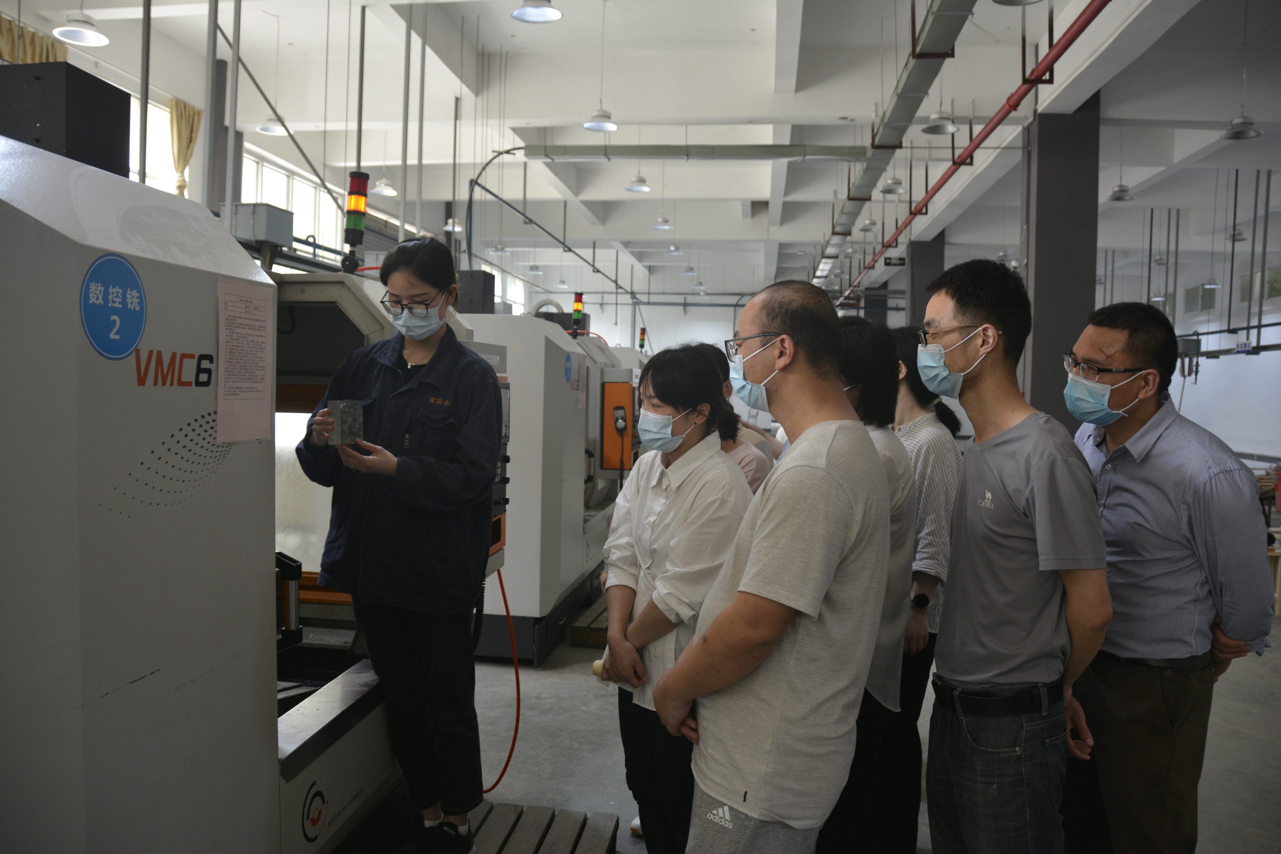 以老带新传帮带，机械自动化系开展学习教育活动
